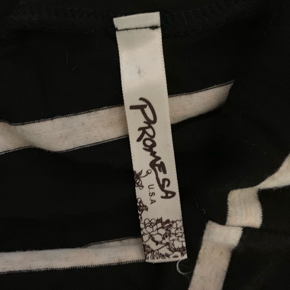 STRIPED MAXI SKIRT🖤💭 - Picture 3 of 3